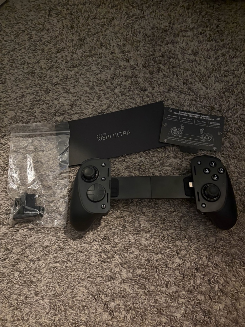 Razer Kishi Ultra Mobile Game Controller - Black